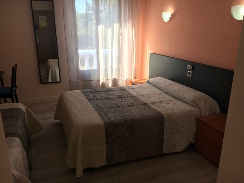 Hotel Azcona Ноха Екстериор снимка