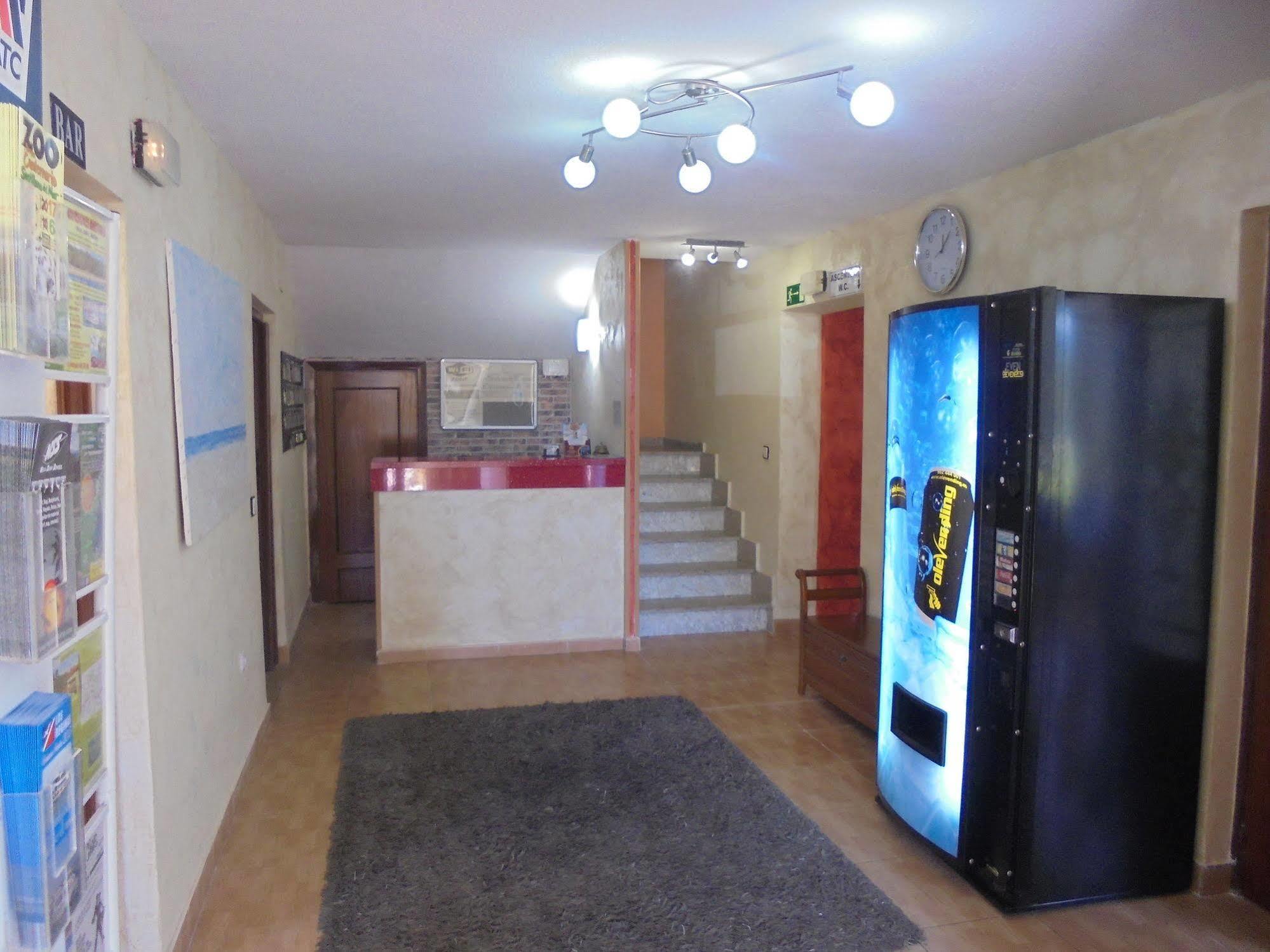 Hotel Azcona Ноха Екстериор снимка
